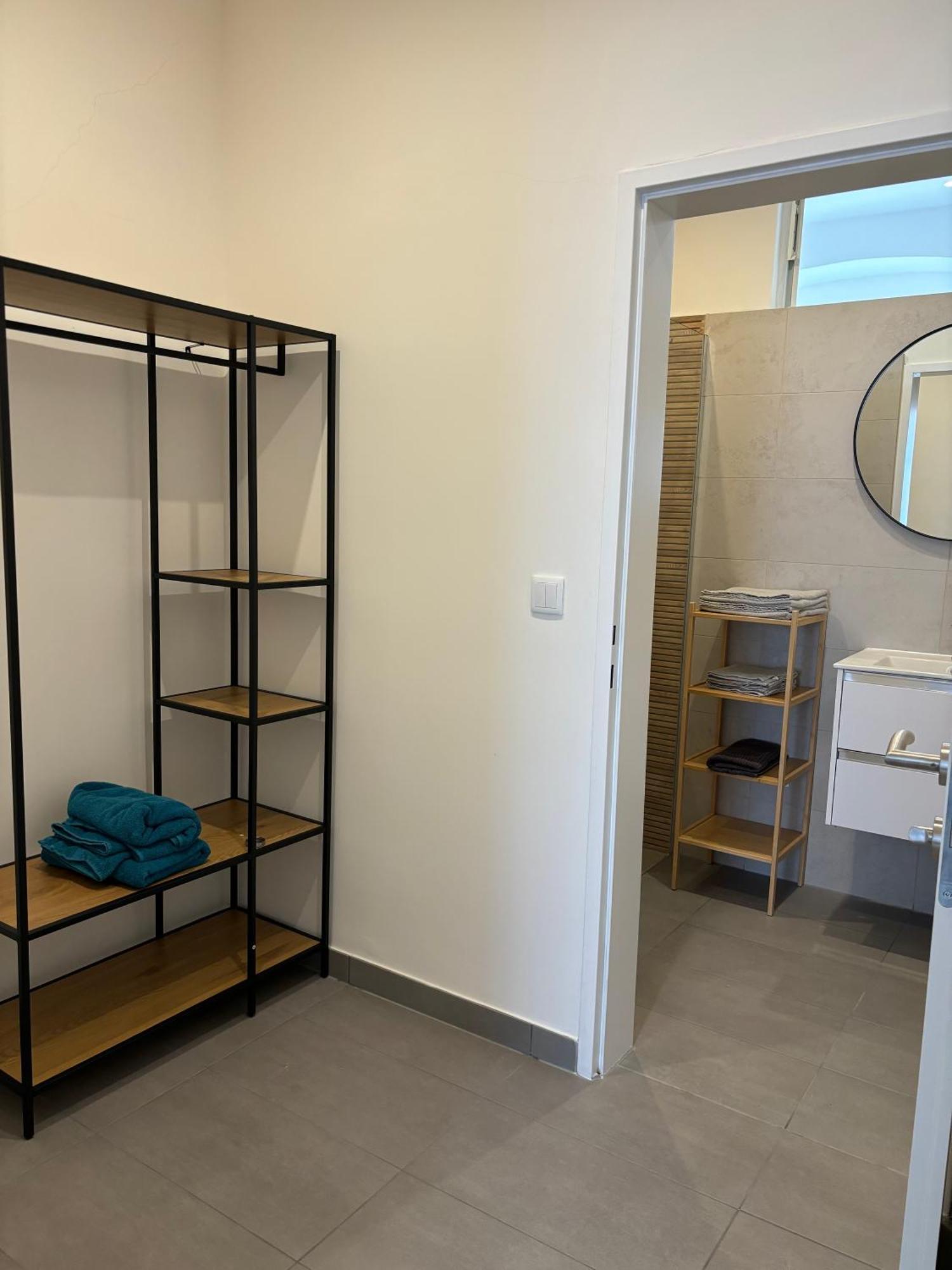Traumhafte Wohnung Fuer 3, Grosszuegig, Walk In Dusche Wien Exteriör bild
